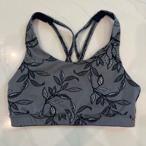Old Navy Medium Support PowerPress Strappy Sports Bra for Women in Blue Floral